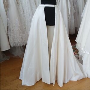 Elegant Martina Liana Bridal Overskirt in Ivory